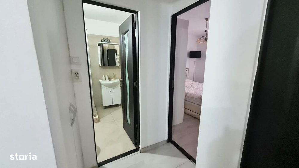 Apartament 3 camere 60 mp decomandat zona centrala