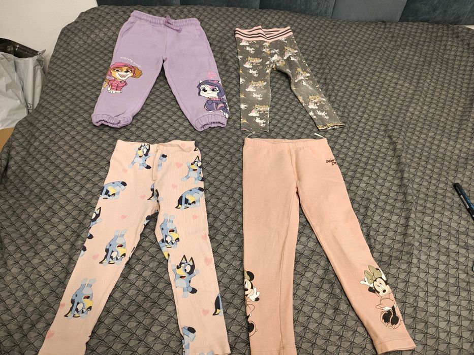 Vând lot pantalonași pt fetițe , Nr 104