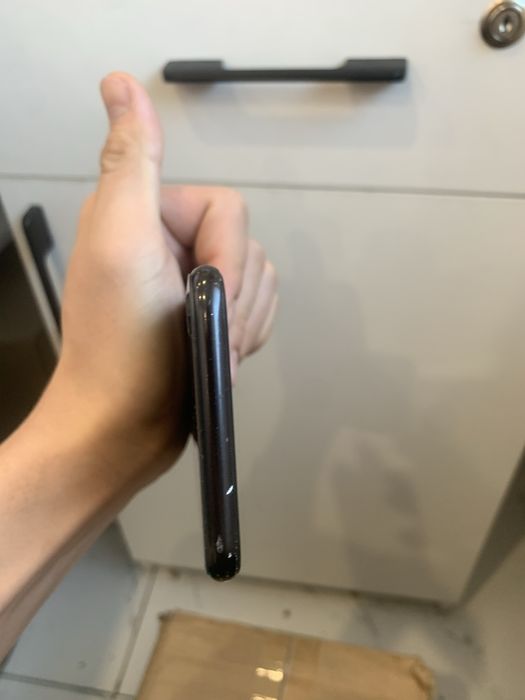 Iphone se [черный]