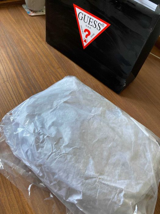 Сумка Guess Amita Hobo