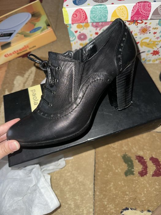 Стильные черные кожаные ботильоны