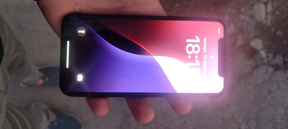 Ip Xone XS xotirasi 64 tali sotiladi xolati yaxshi ishlatilgan