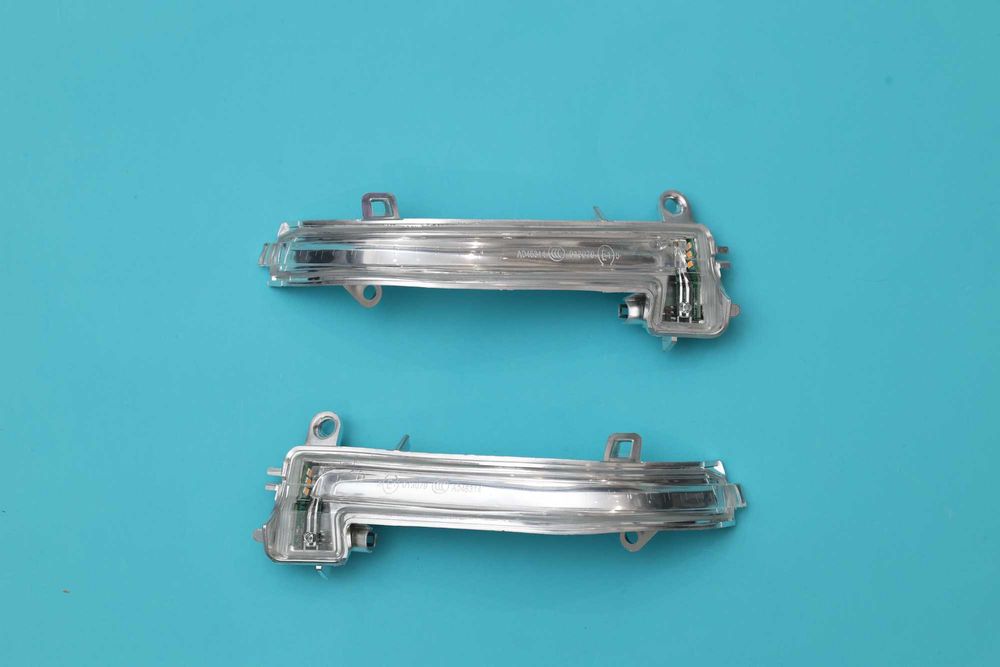 Semnalizare, rama oglinda BMW F30 F20 F21 F22 F87 F31 F34 F32 X1 F84