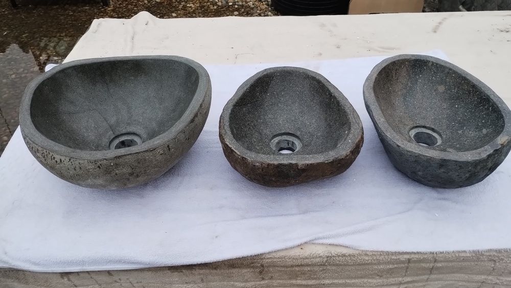 Chiuveta din piatră de râu