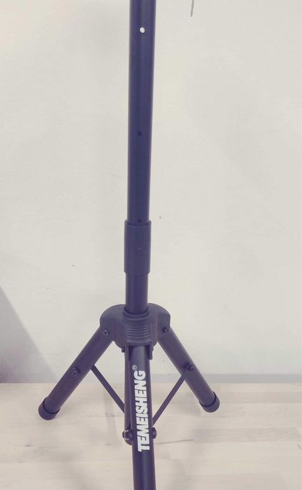 Стойки за тонколона, високоговорители, прожектор и др. В три размера