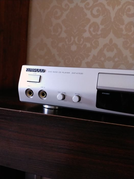 Продам CD/DVD проигрыватель.