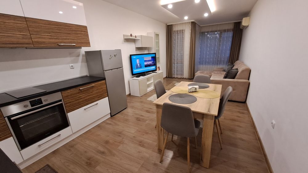 Дава се под наем Двустаен апартамент в Варна, Централна поща - 64 кв.м за 549 € - Снимка #4