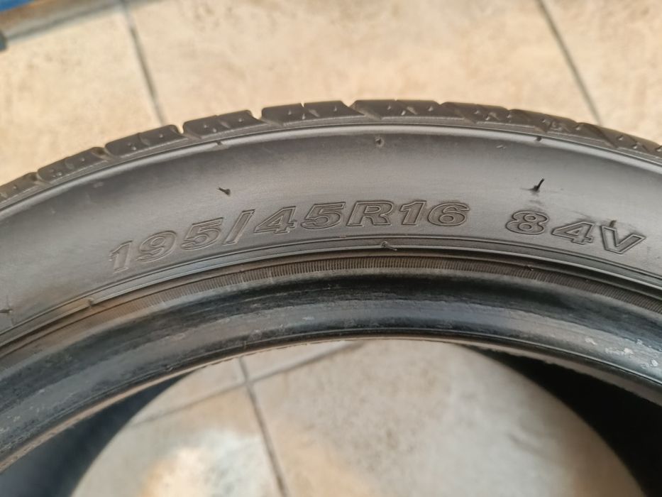 195/45/16 летние шины б/у из Германии.