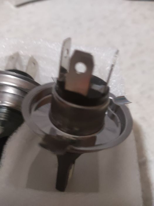 Продам лампы лед новые на авто