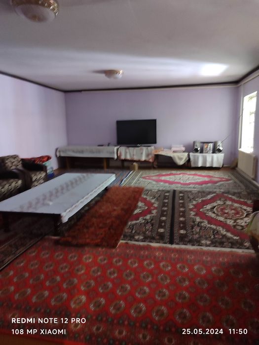 Shahar markazidan hovli sotiladi