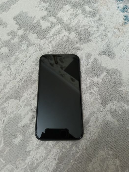 iPhone 11  64 Гб,в идеальном состоянии