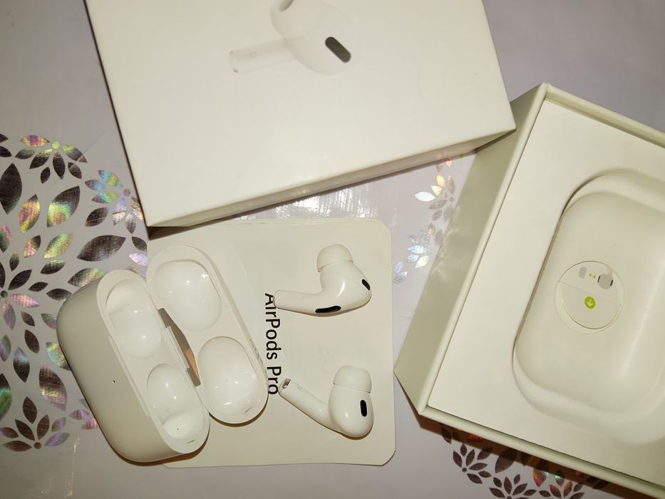 Наушники airPods pro