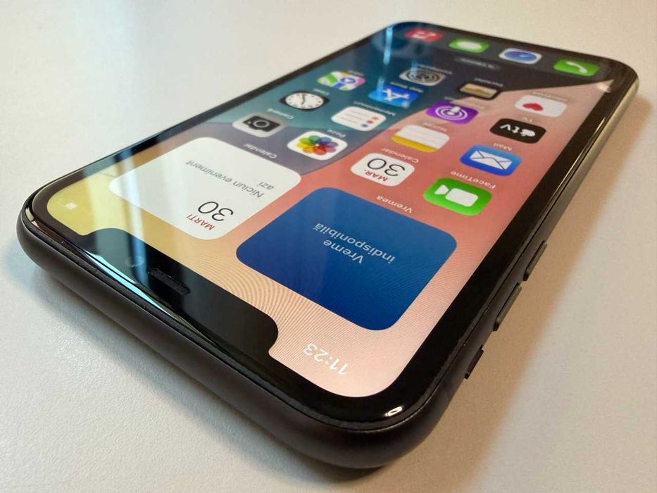  Apple / iPhone 11 64 Gb / Black / 92% Acumulator