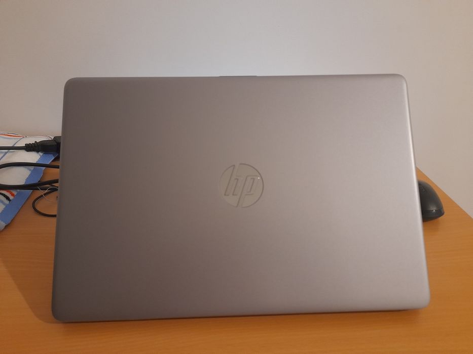 HP Note book sotiladi