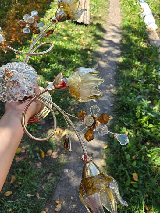 Продам красивую люстру