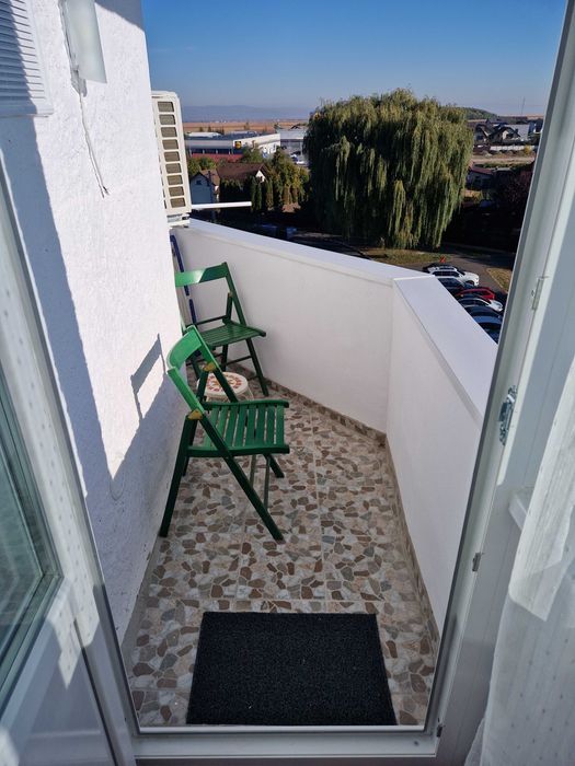 Ofer spre închiriere Apartament 2 camere decomandat. Stefan Cel Mare