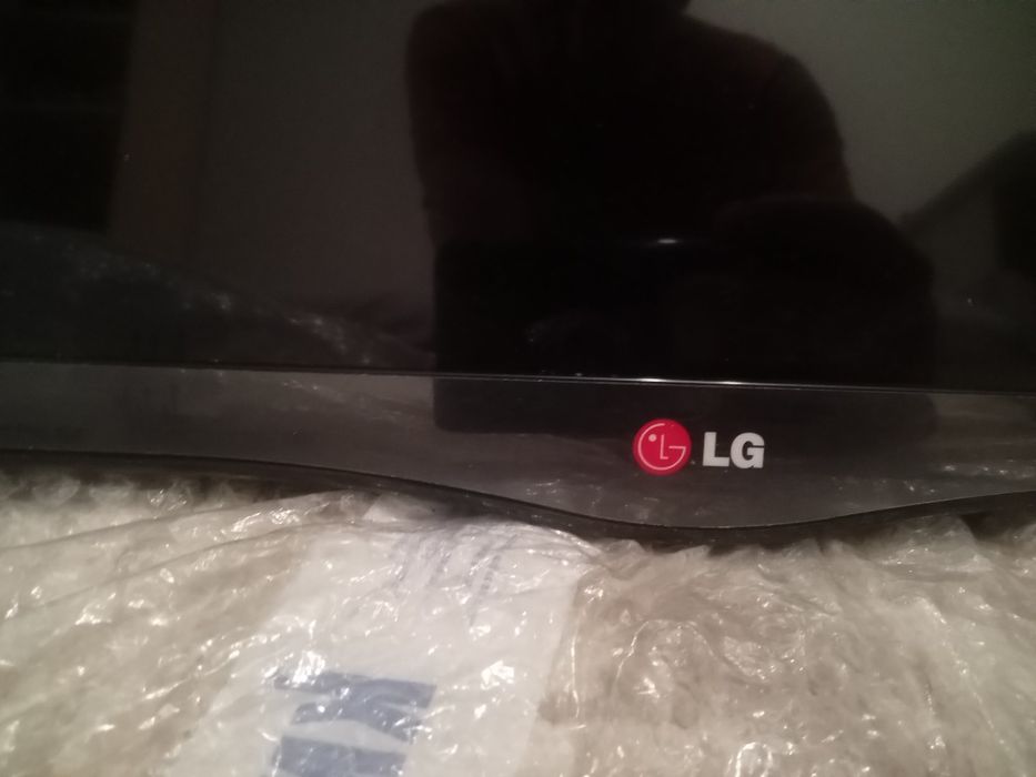 Телевизор на запчасти LG