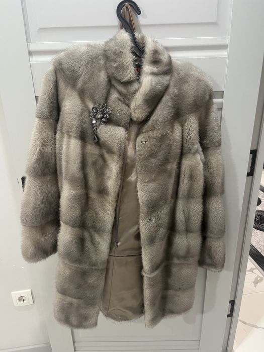 Продам норковую шубу