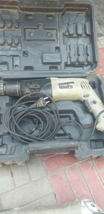 Электроинструмент.