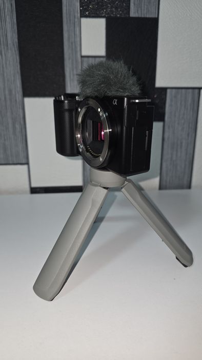 Sony ZV-E10 + Sigma 16mm f/1.4 + TTArtisan 35mm f/1.