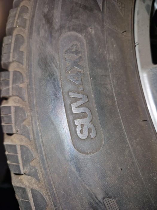 4 Зимни гуми  GOOD YEAR 255/60/18 за джип комплект с джанти 255/60/18