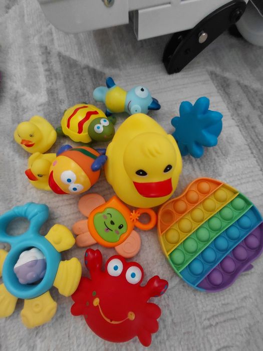 Продам б/у игрушки