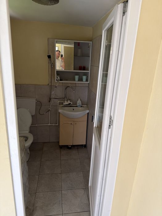 Vand casa cu livada in suprafata de 1000 mp