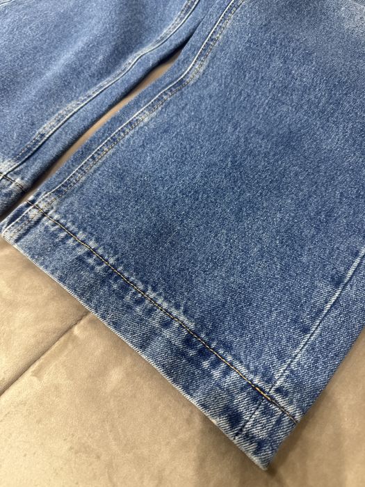 Пррдам новые джинсы.