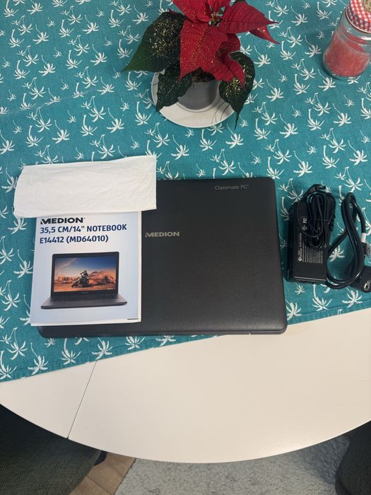 Laptop HD de 35,5 cm (14 inch) (Intel Core i5-10210U, SSD 512 GB