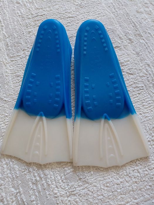 Ласты для бассейна