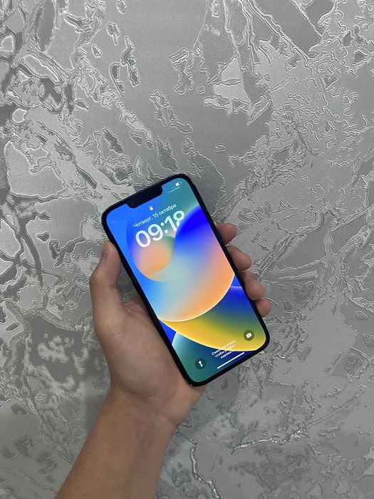 Срочно продам айфон 13
