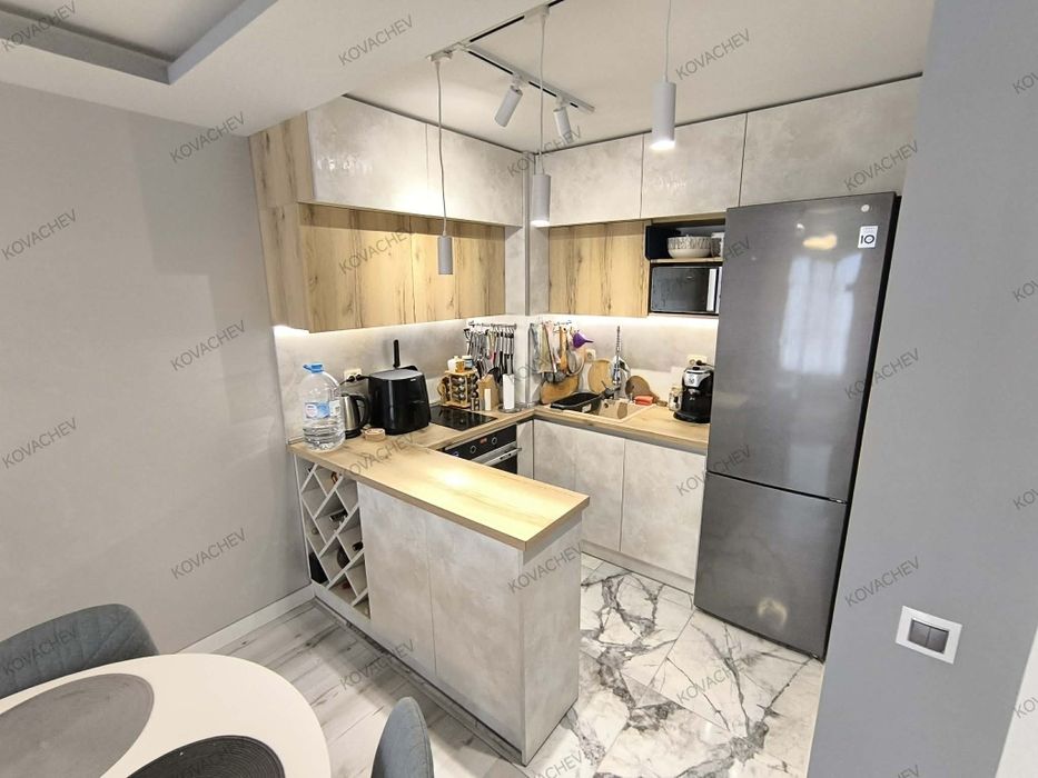 Двустаен апартамент под наем   кв. Трошево ул. Радост