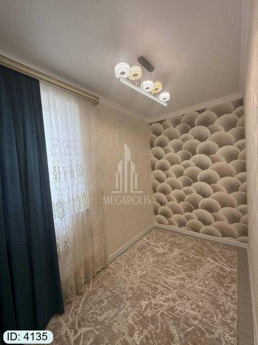 sharq1 al maqtum tomonda 2xona 3 xona qilingan kvartira sotiladi №4135