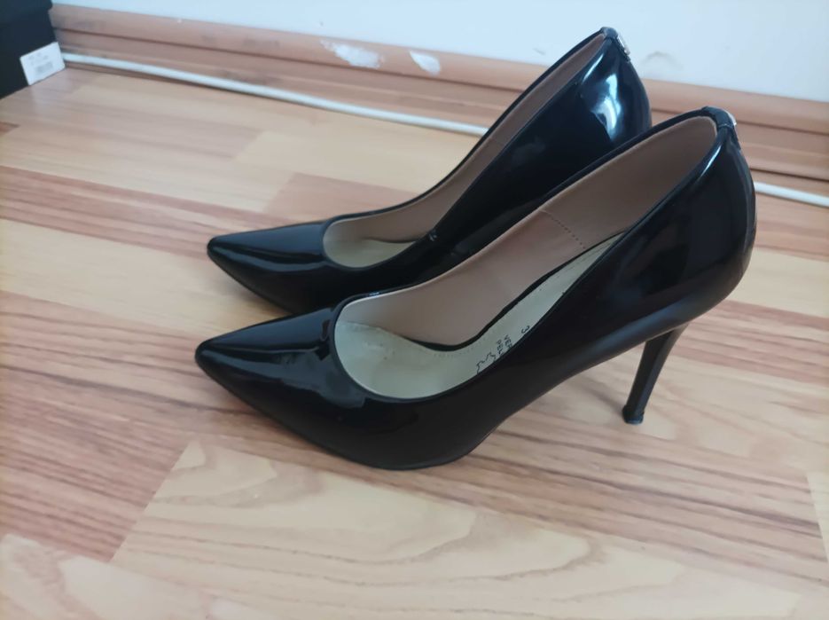 Vand pantofi dama piele marimea 38