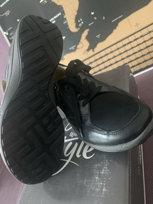 Vand pantofi piele dama