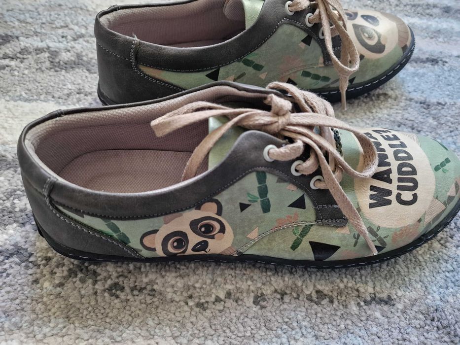 Дизайнерски обувки Дого