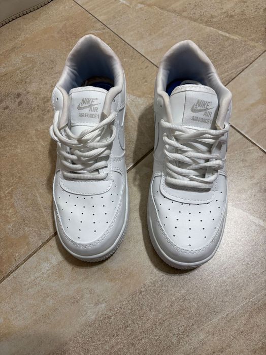 Маратонки Nike номер 37 u 36