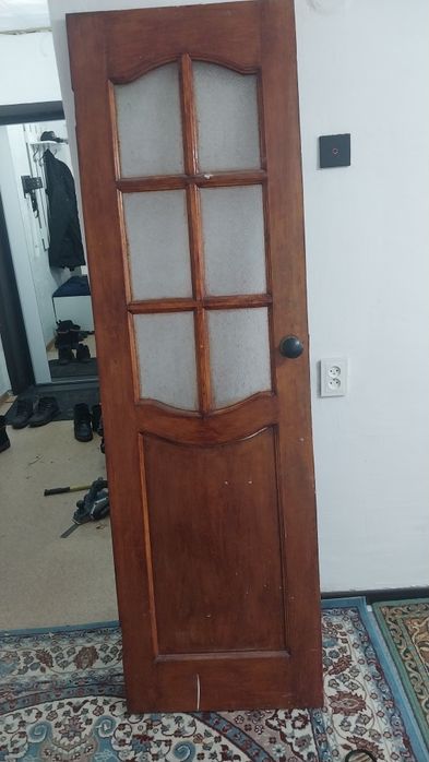 Продам двери деревянные