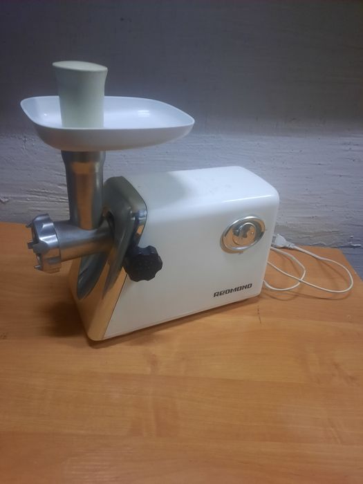 Продам мясорубку PHILIPS