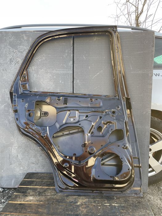 Задна лява врата за Suzuki SX4 Сузуки СХ4  2007-2013г