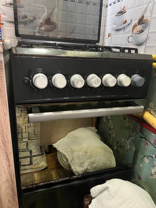 Газовая плита в среднем состояние