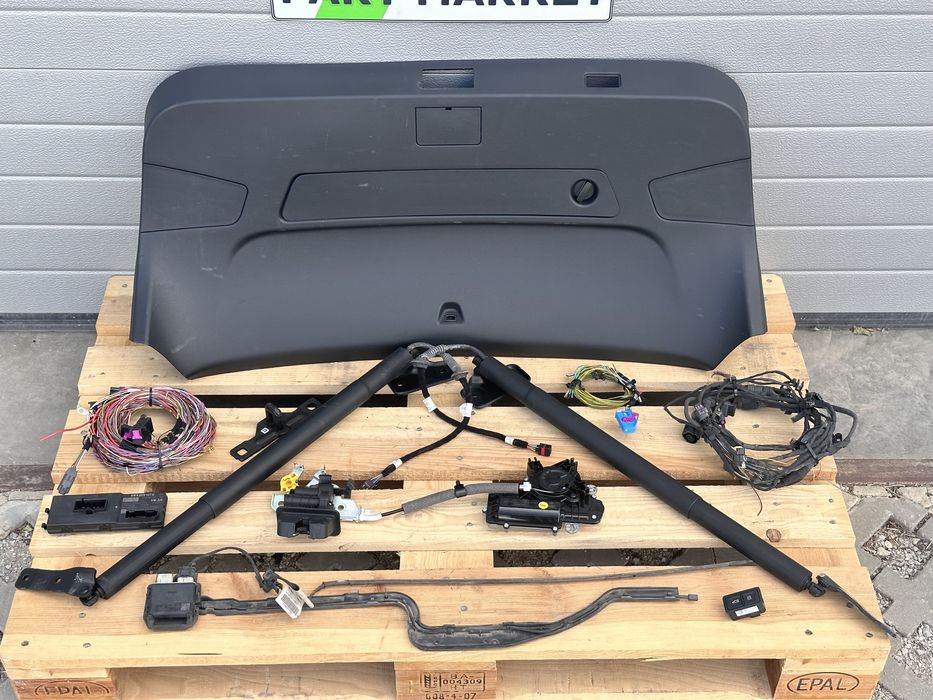 Автоматичен багажник AUDI A7 C8 комплект