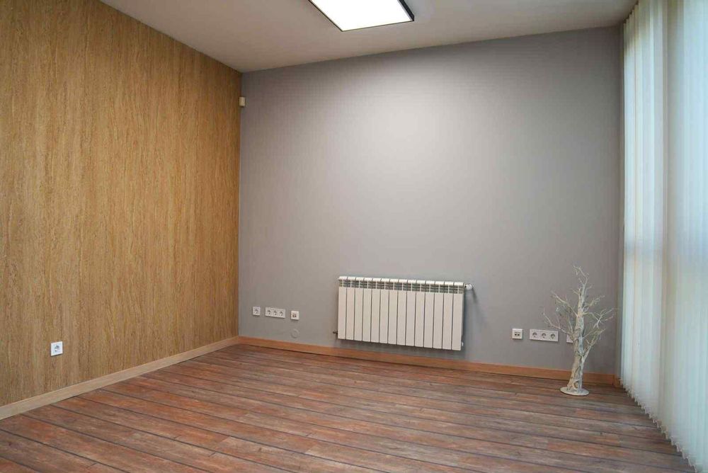 Дава се под наем Офис в София, Лозенец - 70 кв.м за 880 € - Снимка #2