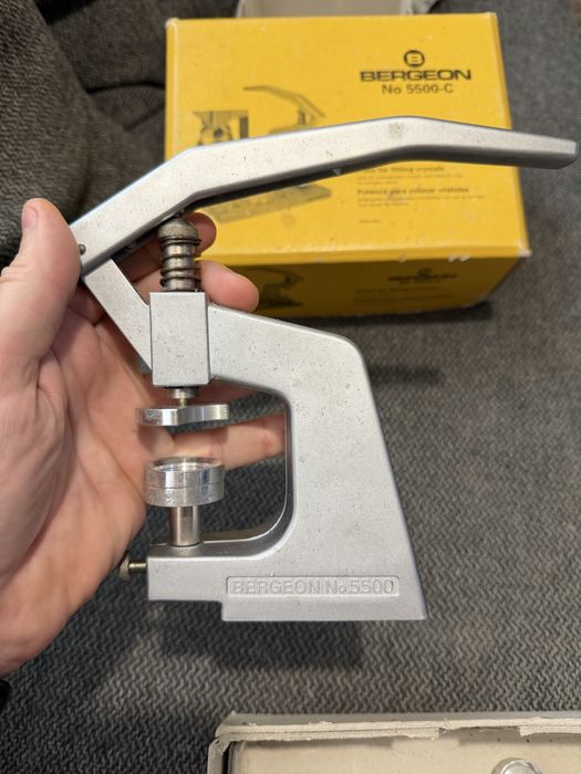 Преса за кристали Bergeon 5500-C