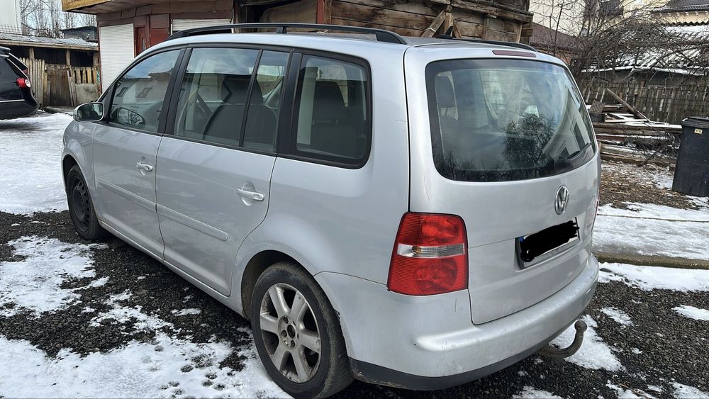Dezmembrez dezmembrari vw touran 1.9 TDI BLS 105 cai 6+1 trepte 2007