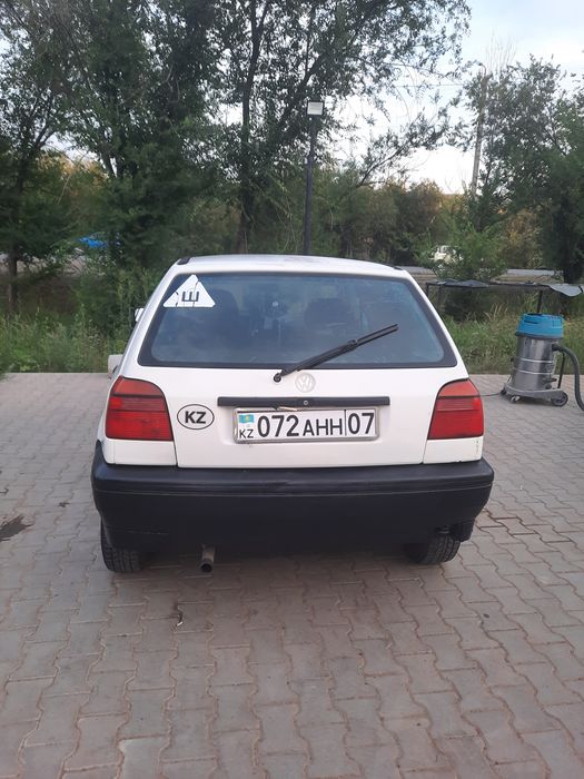 Голф 3 сатылады.