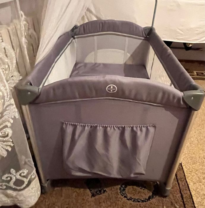 Продам манеж б/у