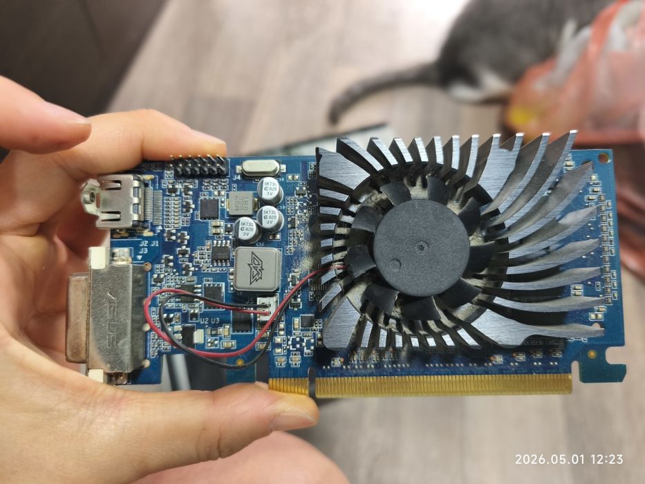 Старый компьютер HP Compaq Pro 6305