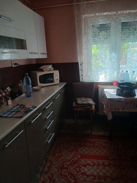 Vand apartament cu 4 camere