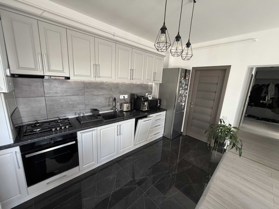 Vand apartament cu 2 camere – Unirii, str. Pomilor